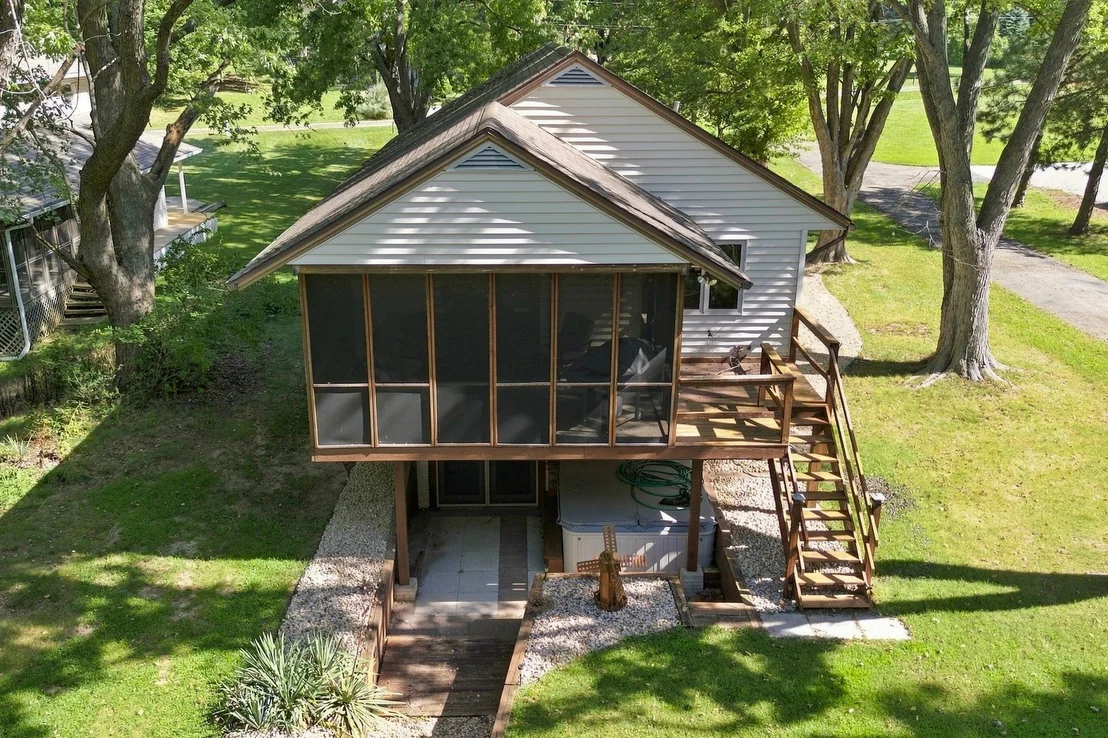 Photo of 154 Beachview Court