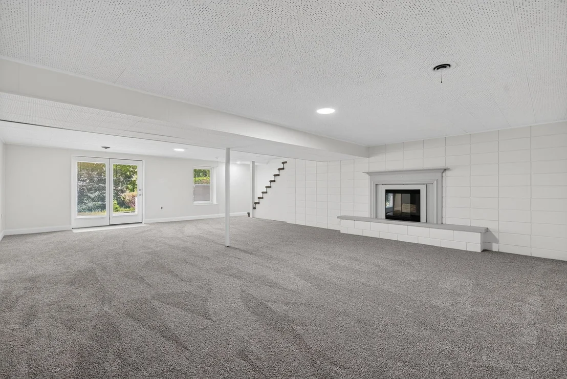 Photo of 319 Parkshore Drive