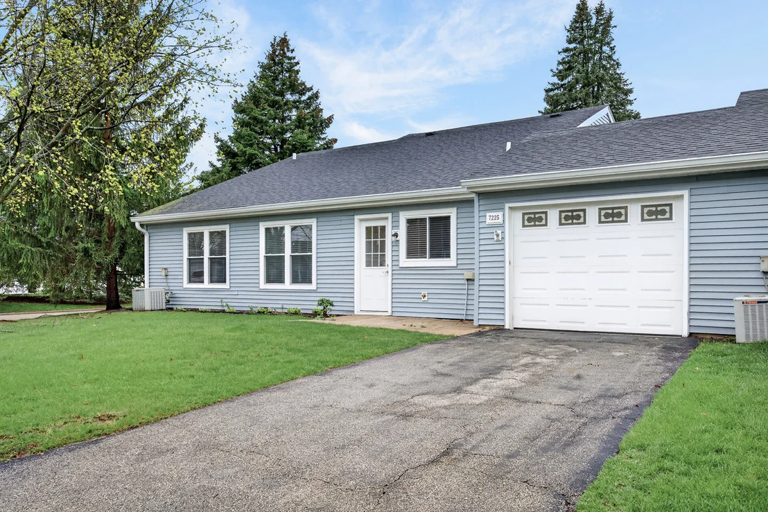 Photo of 7225 Oxford Circle