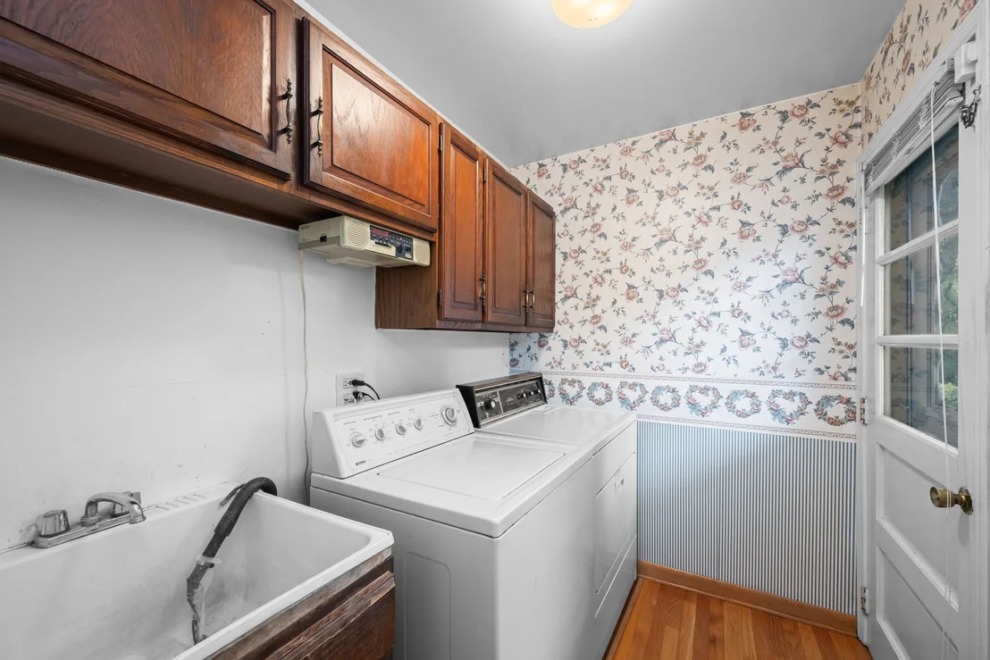 Photo of 321 Ambleside Drive