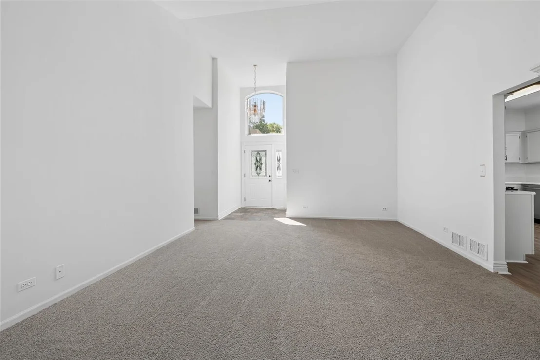 Photo of 415 Juniper Drive