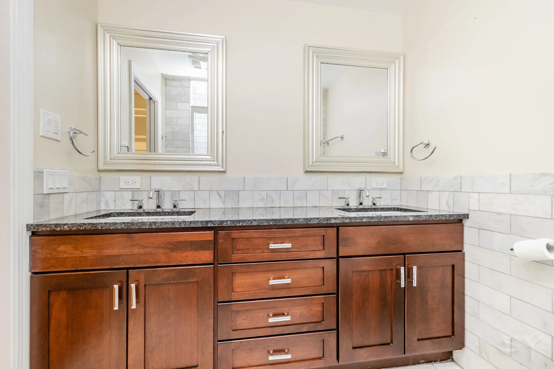 Photo of Unit 2G at 1327 W Washington Boulevard