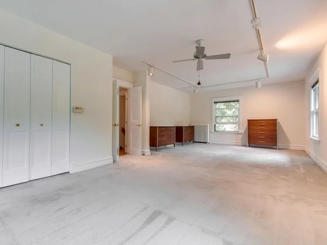 Photo of 1304 Wesley Avenue