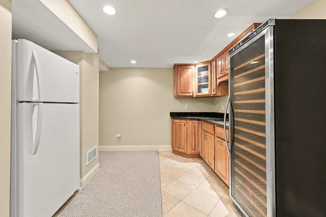 Photo of 2068 N Butternut Lane