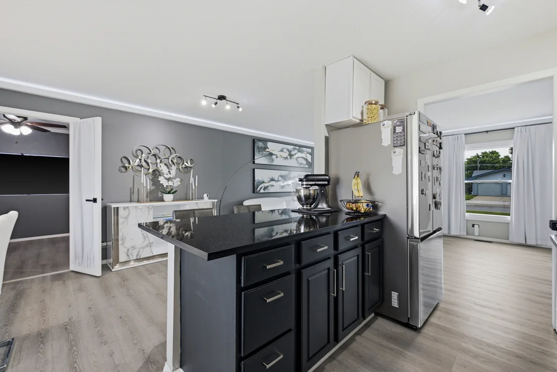 Photo of 1470 Devonshire Lane