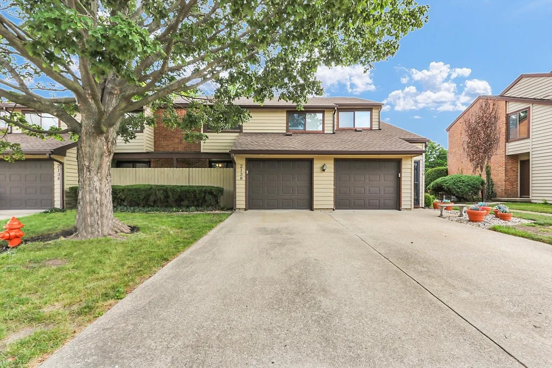 Photo of Unit 2138 at 2138 Harbortown Circle