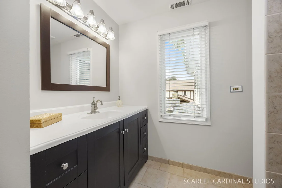 Photo of 416 W Oak Street