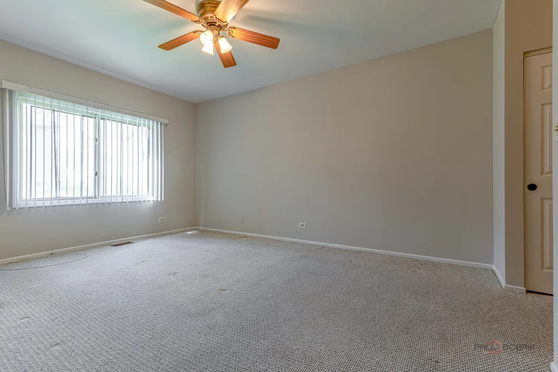 Photo of 1090 Pine Tree Circle N