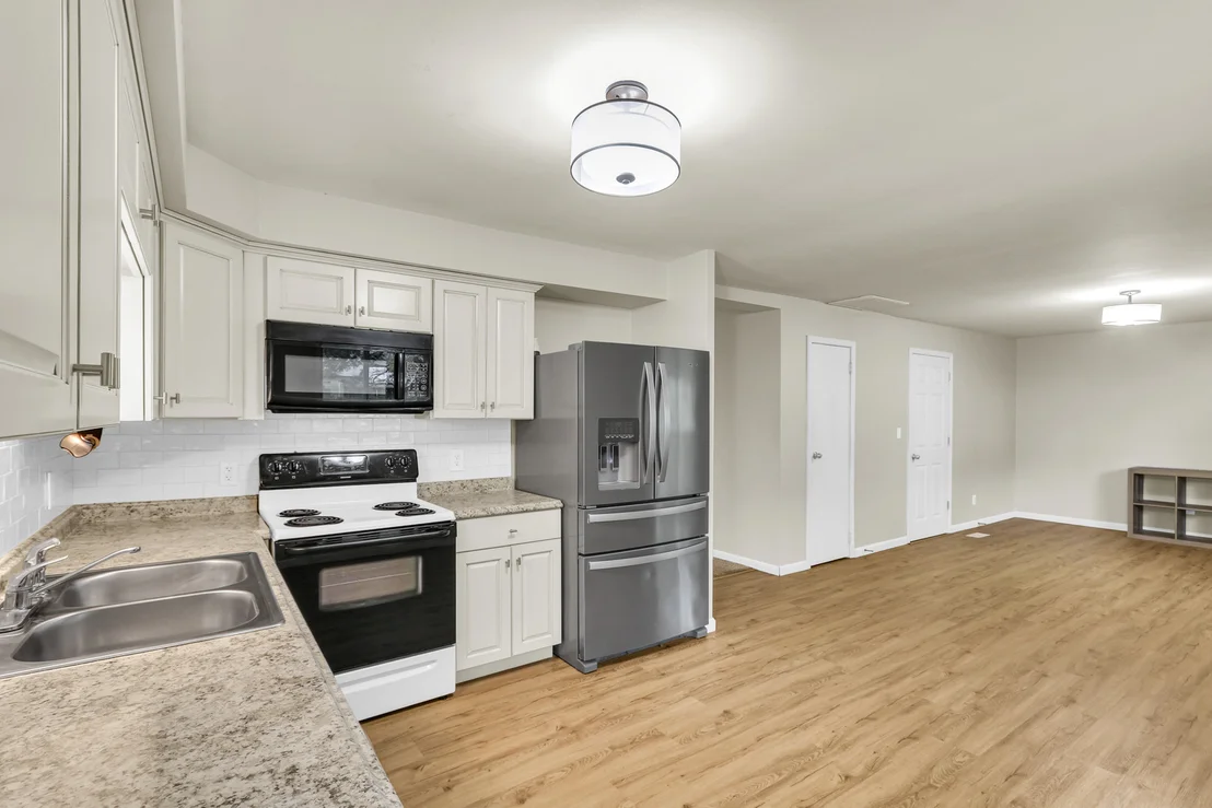 Photo of 1008 Stratford Drive