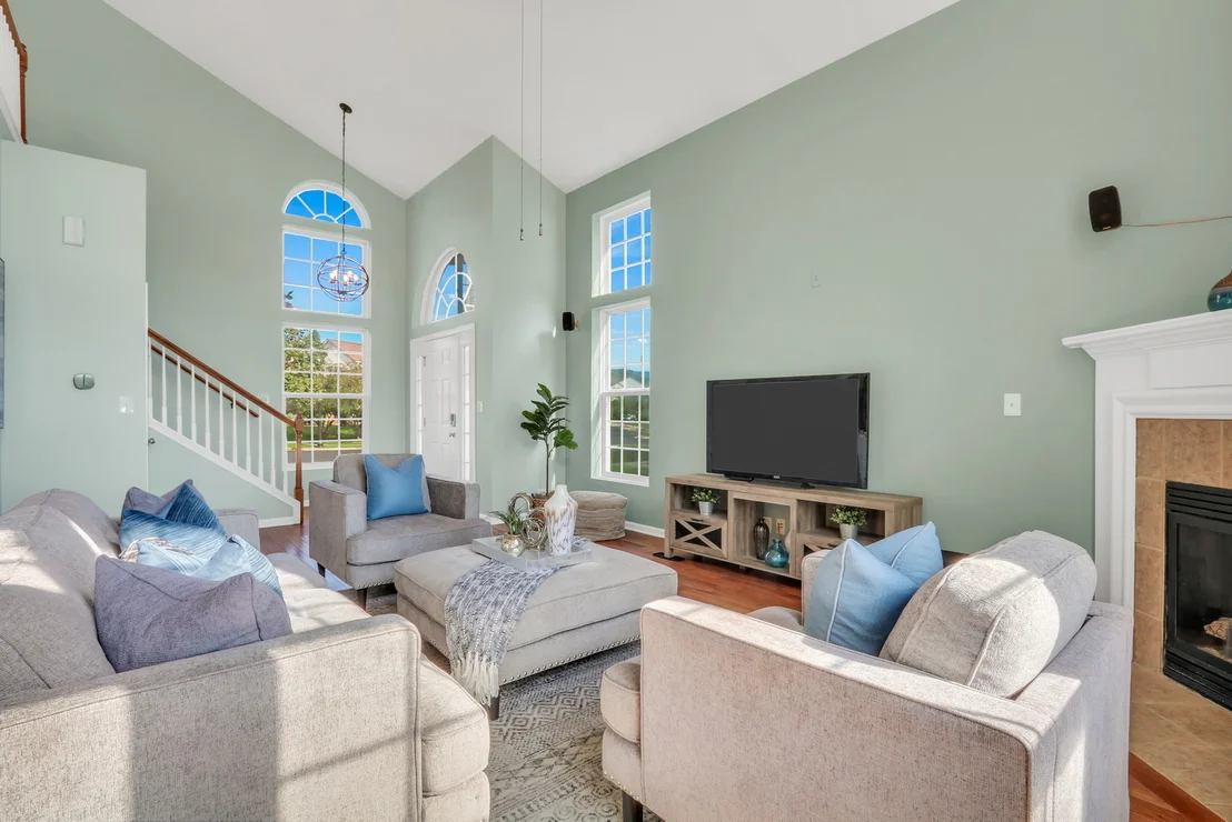 Photo of 2833 Waterfront Avenue