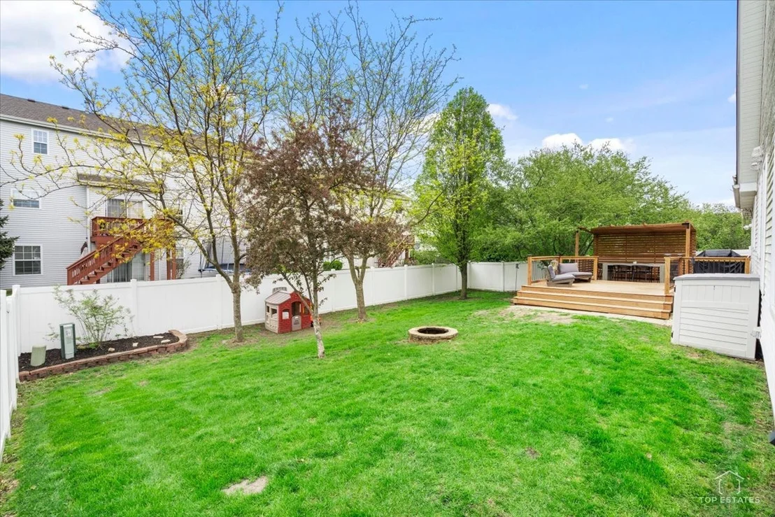 Photo of 875 RED CLOVER Drive
