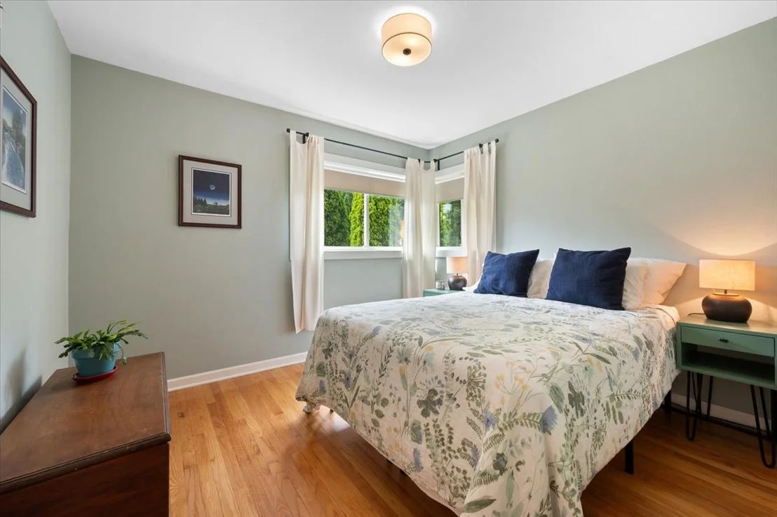 Photo of 3333 Payne Street