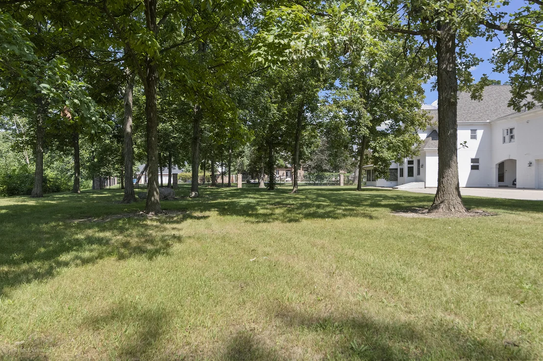Photo of 2027 Oak Forest Drive