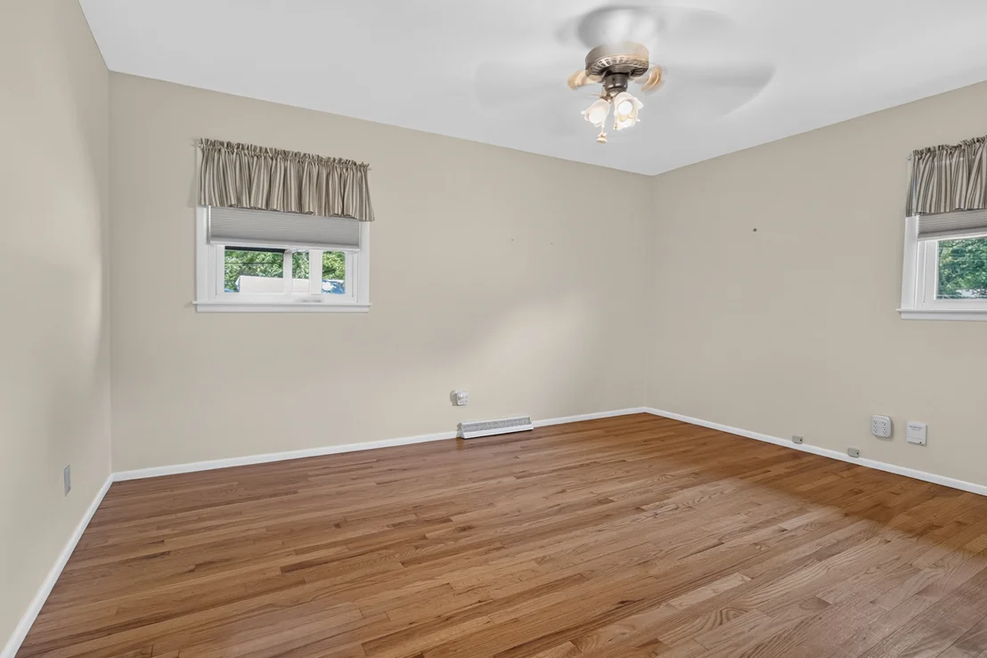 Photo of 1204 Searle Drive
