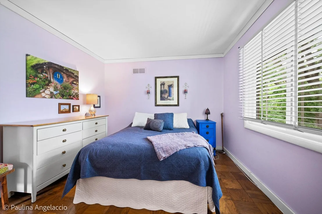 Photo of 1102 N Pepper Tree Drive