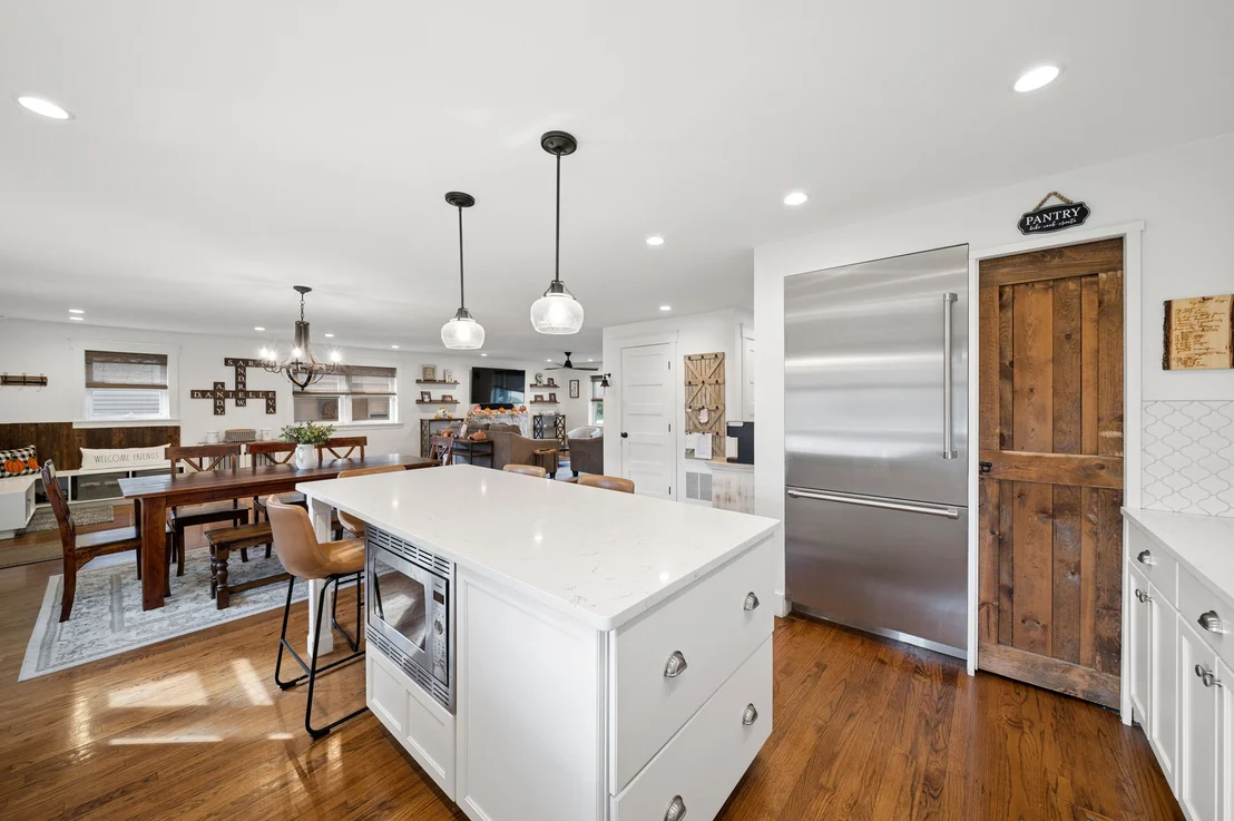 Photo of 9043 Bartlett Avenue