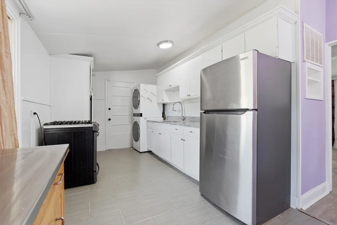 Photo of 253 Tiverton Lane