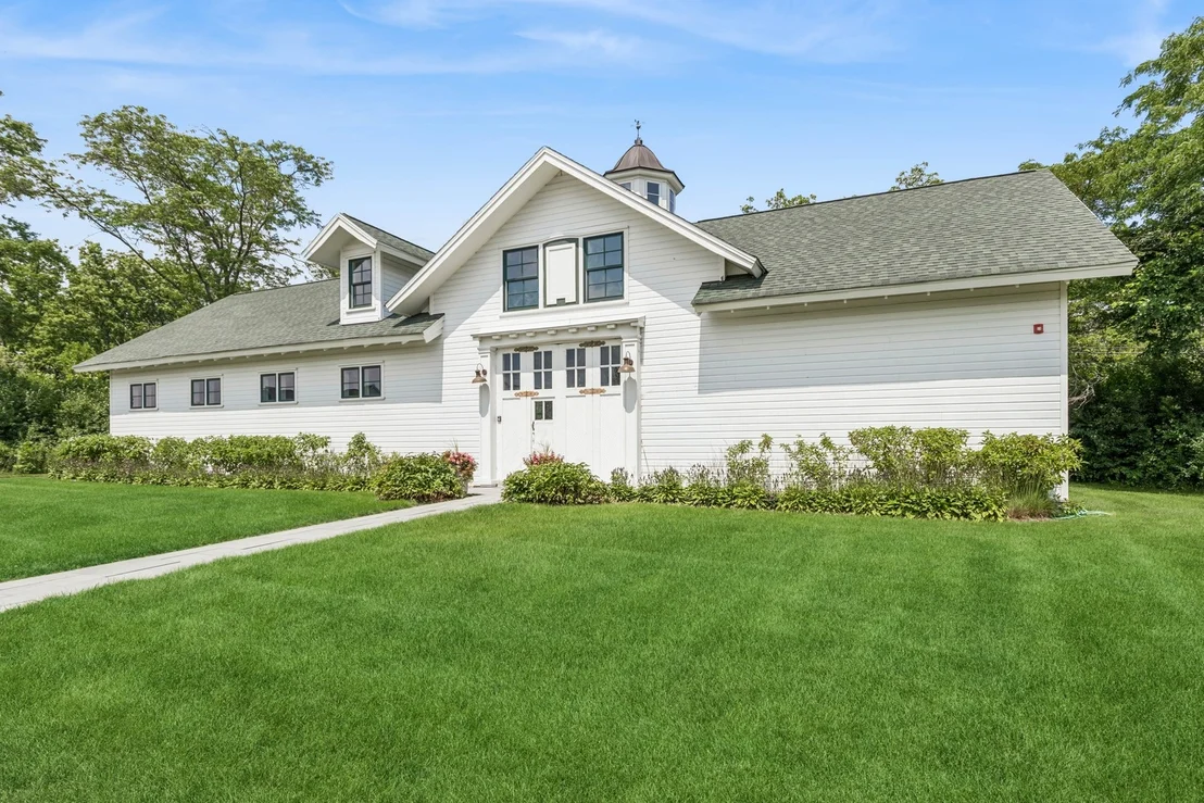 Photo of 30 S Orchard Circle