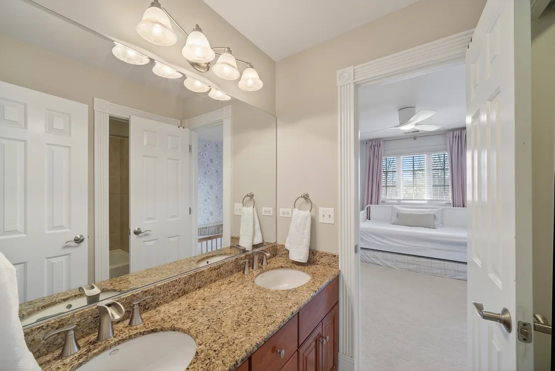 Photo of 70 Forest Avenue