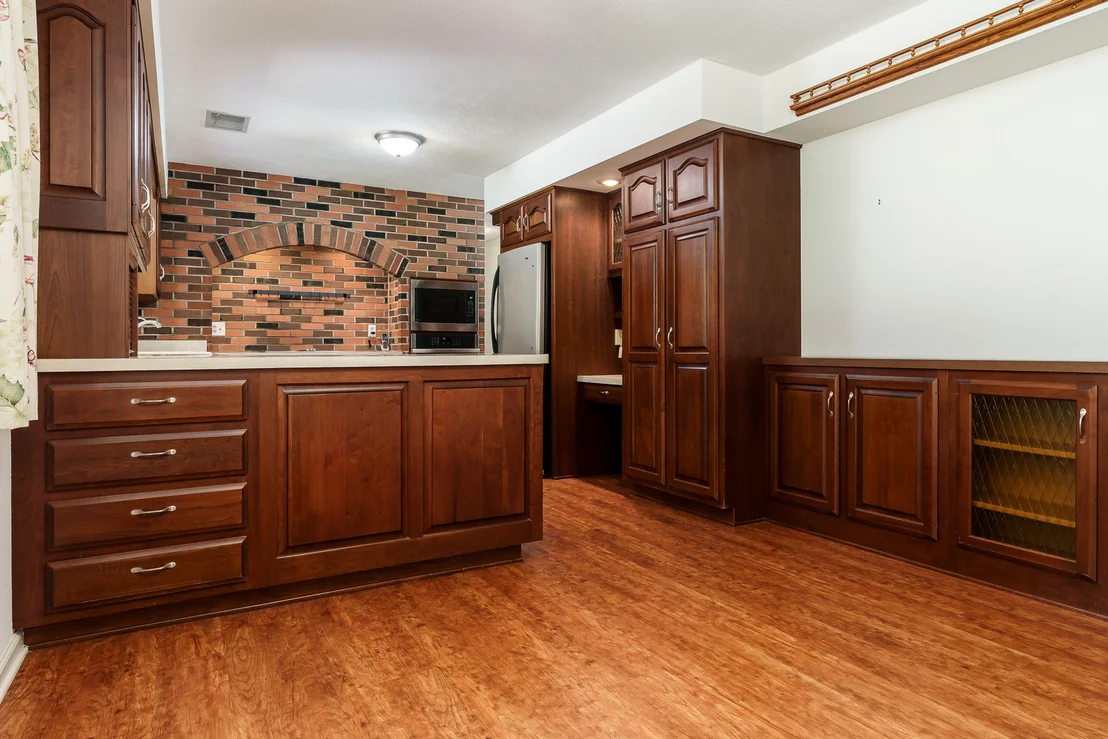 Photo of 7889 Shaw Road