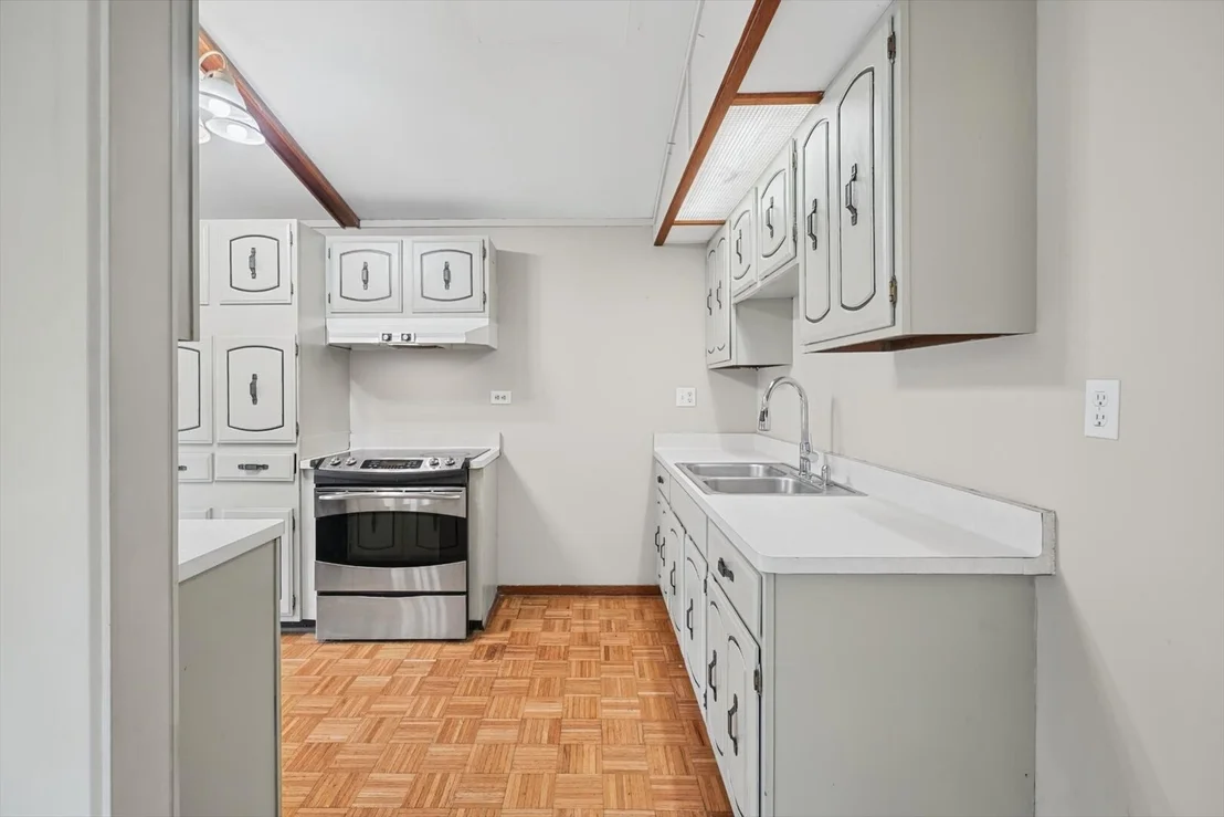 Photo of 814 Pinecrest Drive
