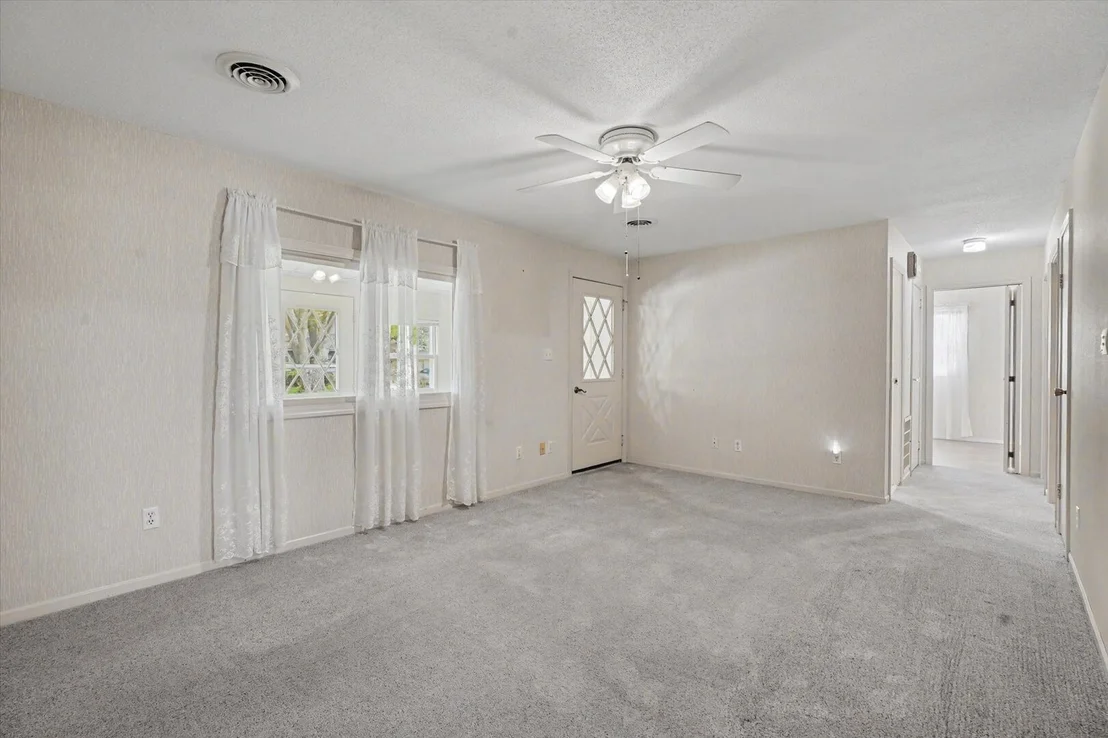 Photo of 517 Illinois Drive