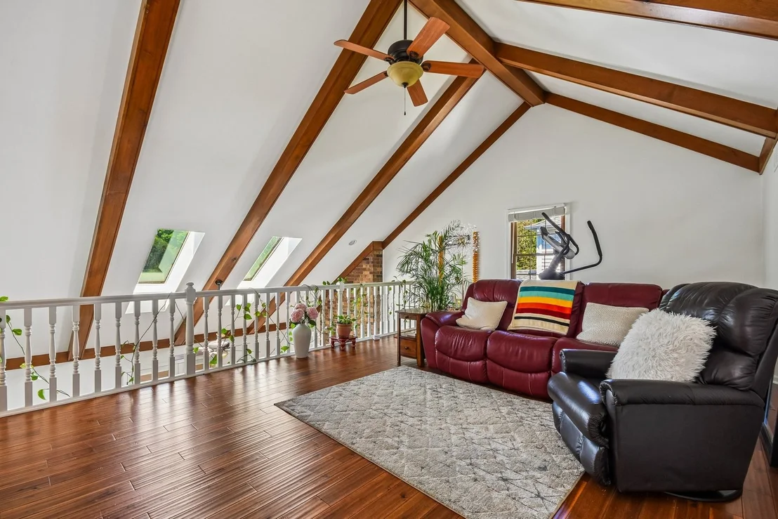 Photo of 1559 Abbotsford Drive