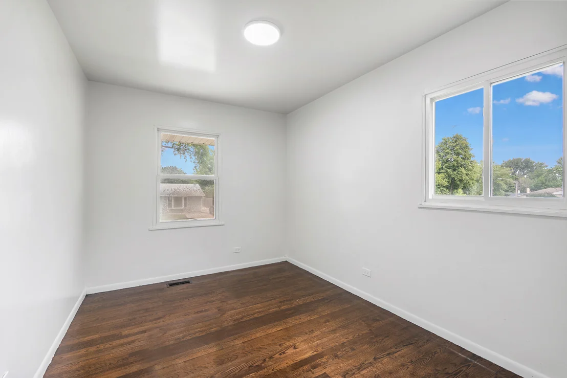 Photo of 669 White Pine Road