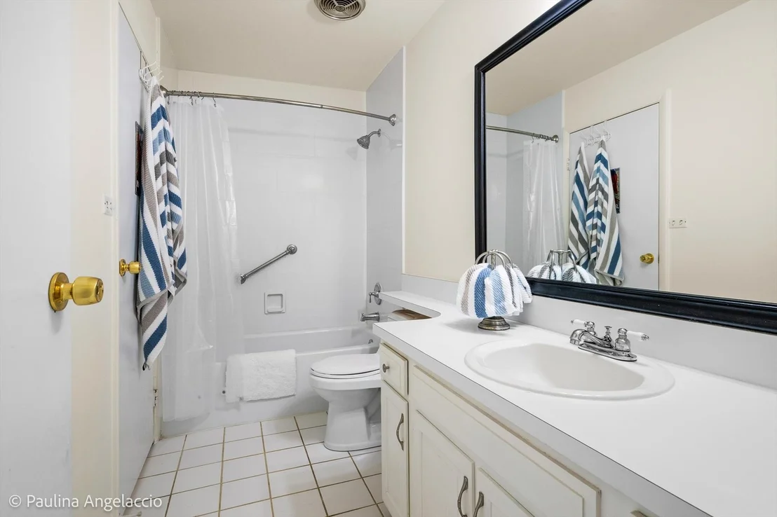 Photo of 1102 N Pepper Tree Drive