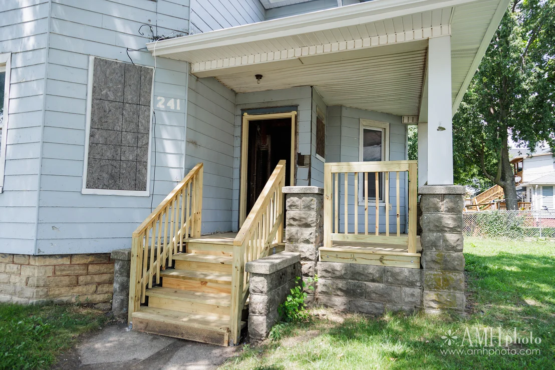 Photo of 241 W Hickory Street