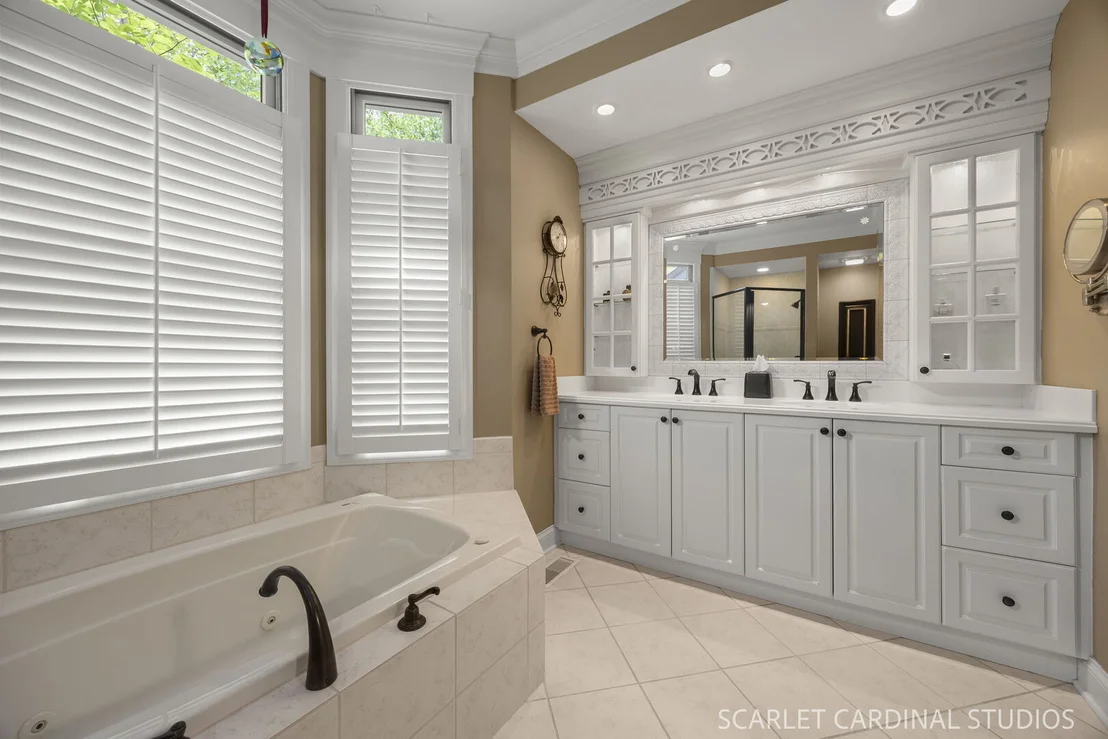 Photo of 1028 Crestwood Circle