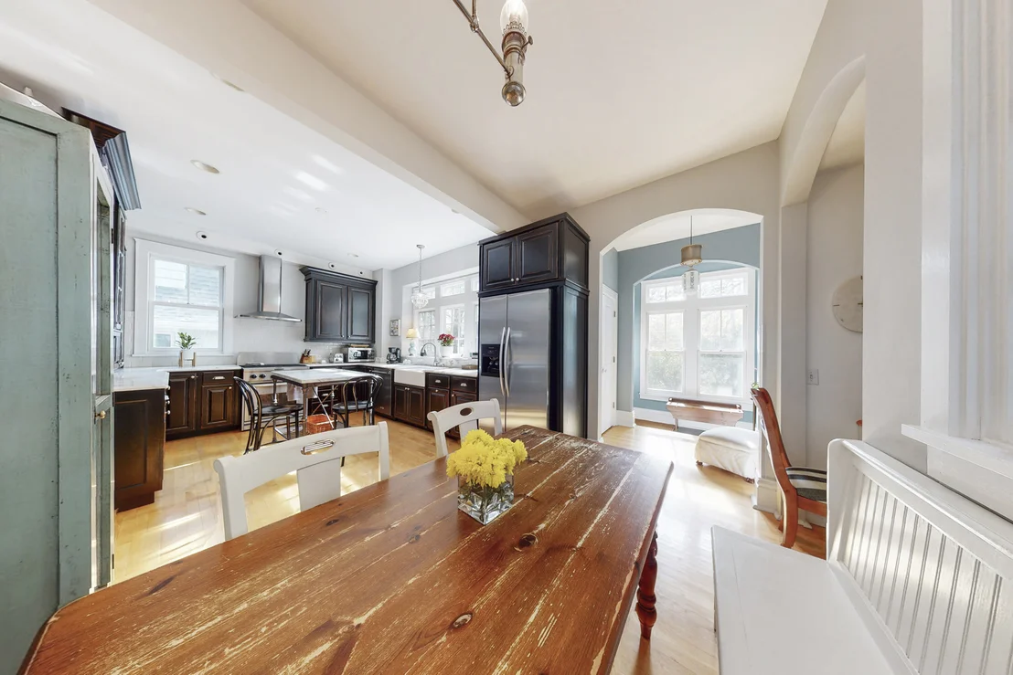 Photo of 1005 Greenleaf Avenue