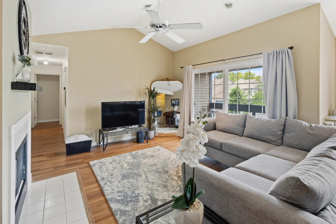 Photo of Unit 205 at 2408 Windward Boulevard