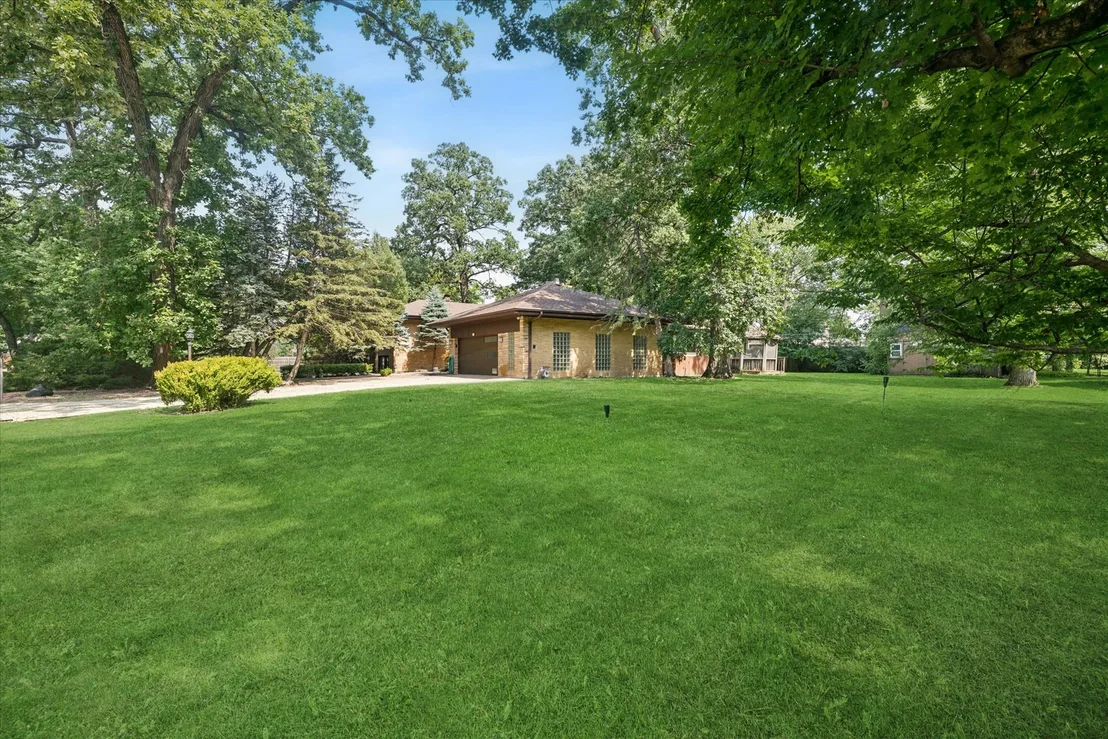 Photo of 1655 Forest Drive