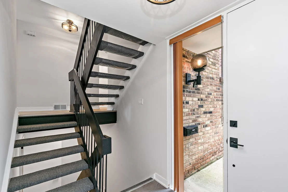 Photo of 2013 Post Oak Place