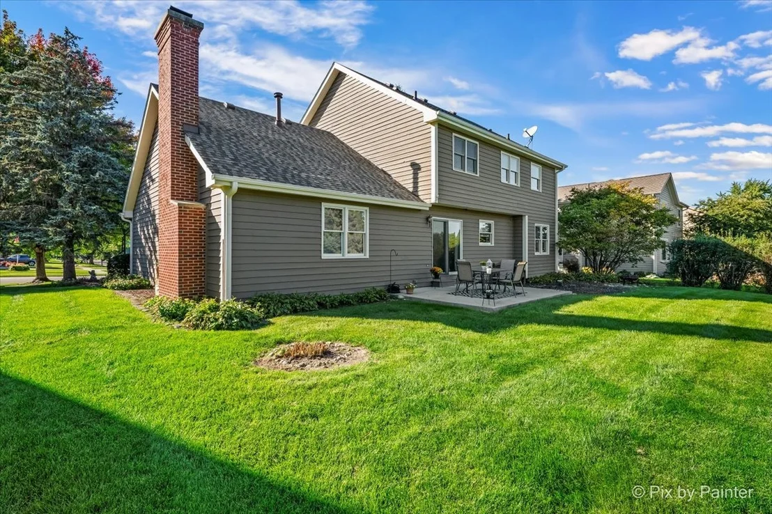 Photo of 765 Crest Drive