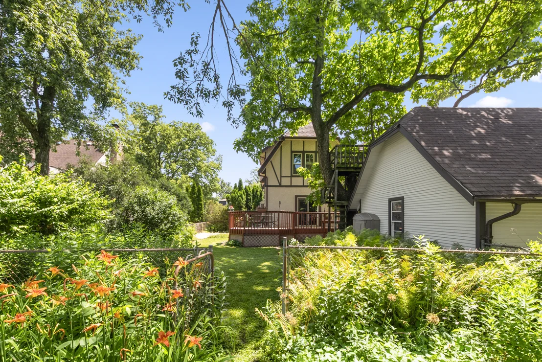 Photo of 1146 Douglas Avenue