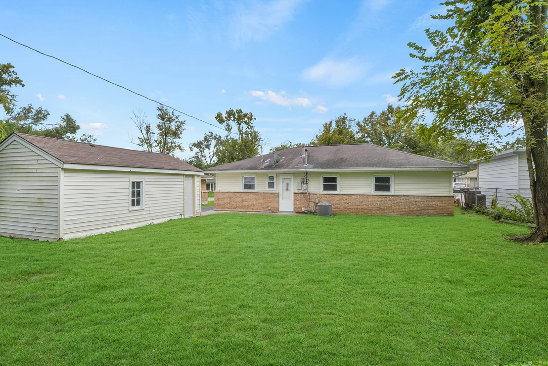 Photo of 108 Shabbona Drive
