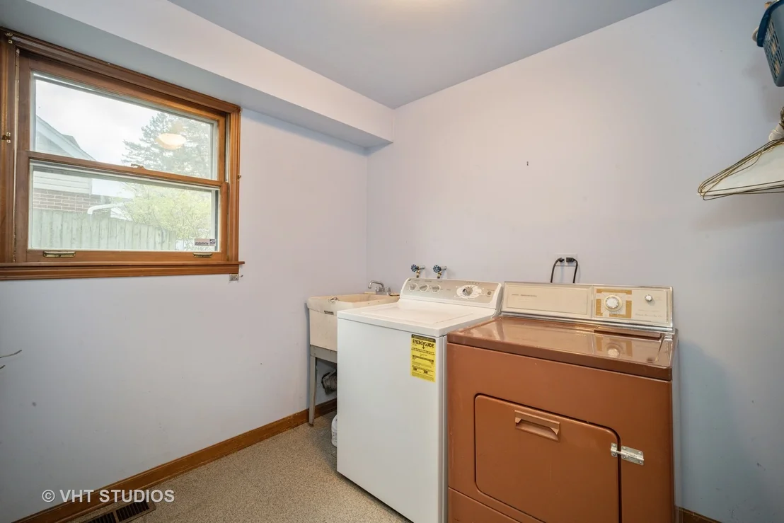 Photo of 3849 Crestwood Drive