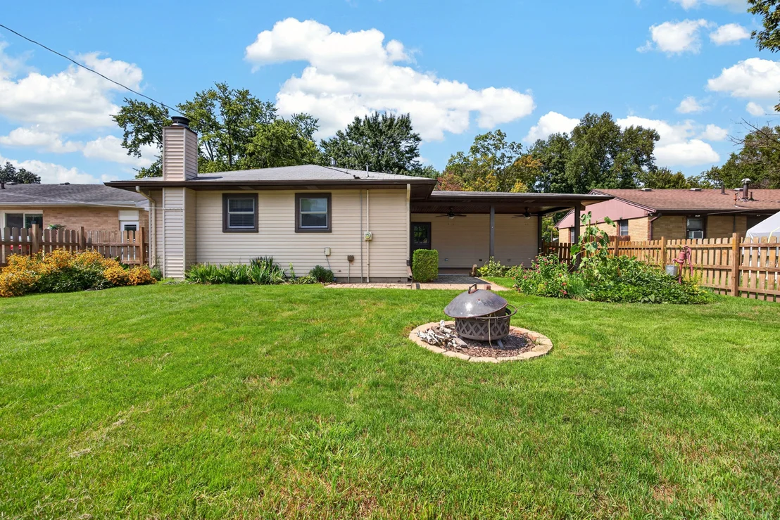 Photo of 1204 Searle Drive