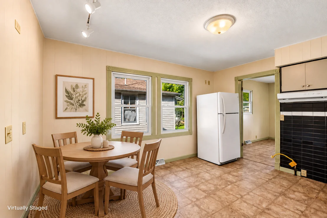 Photo of 724 Douglas Street