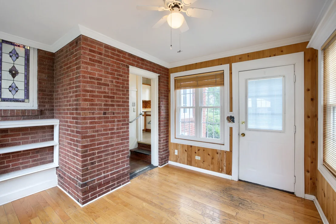 Photo of 345 Vincent Place