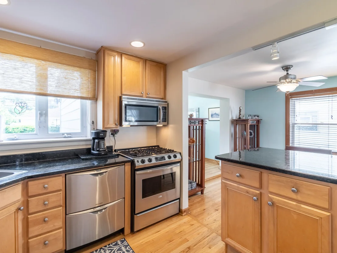 Photo of 5477 N Octavia Avenue