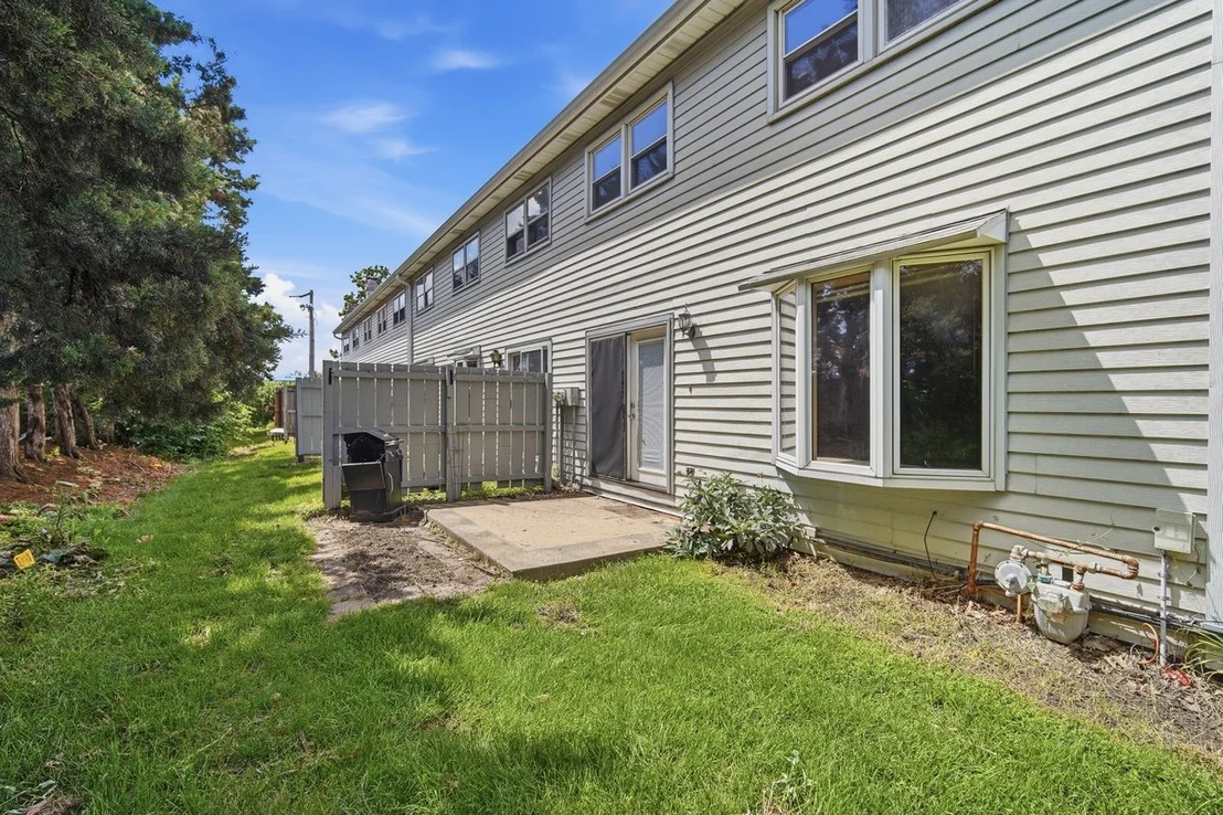 Photo of Unit A at 1532 Hunt Drive