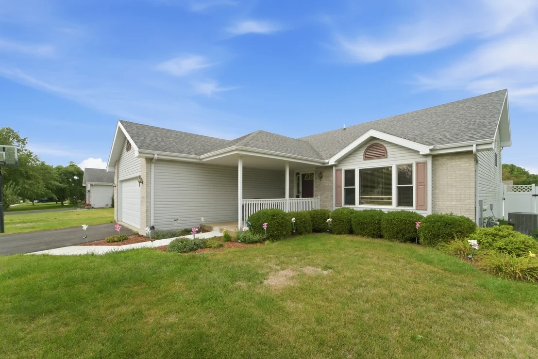 Photo of 1375 E Cap Circle