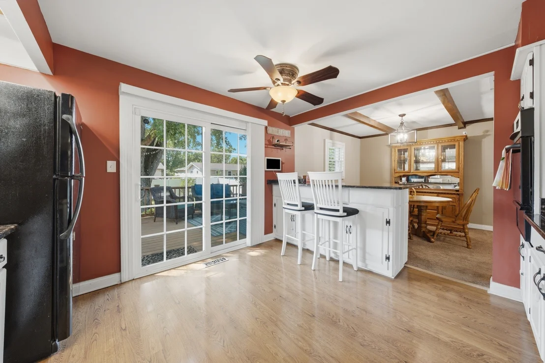 Photo of 15124 Hillside Avenue