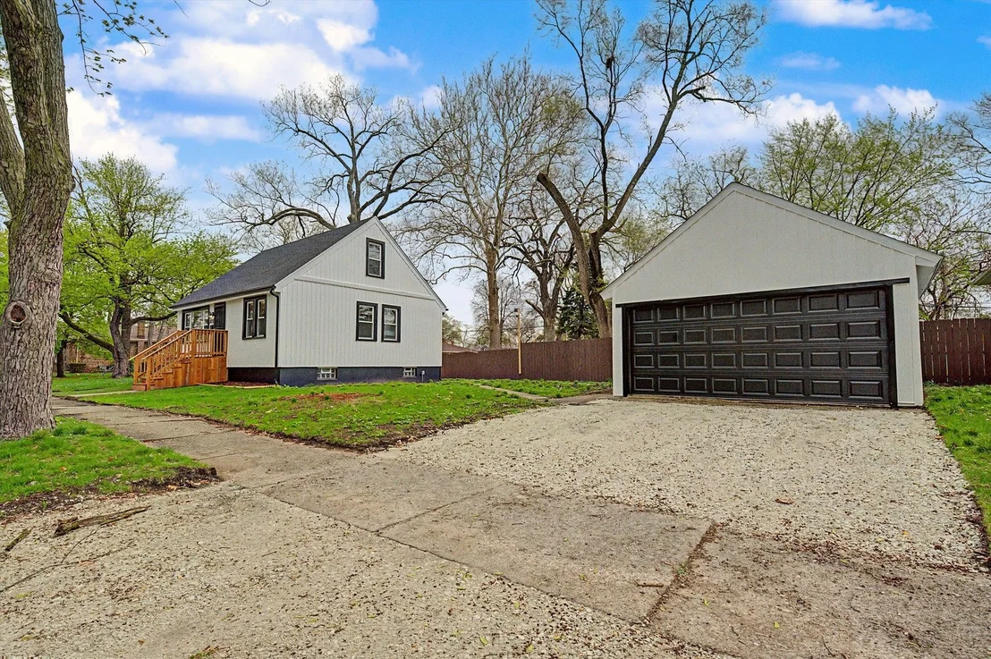 Photo of 14701 Beachview Terrace