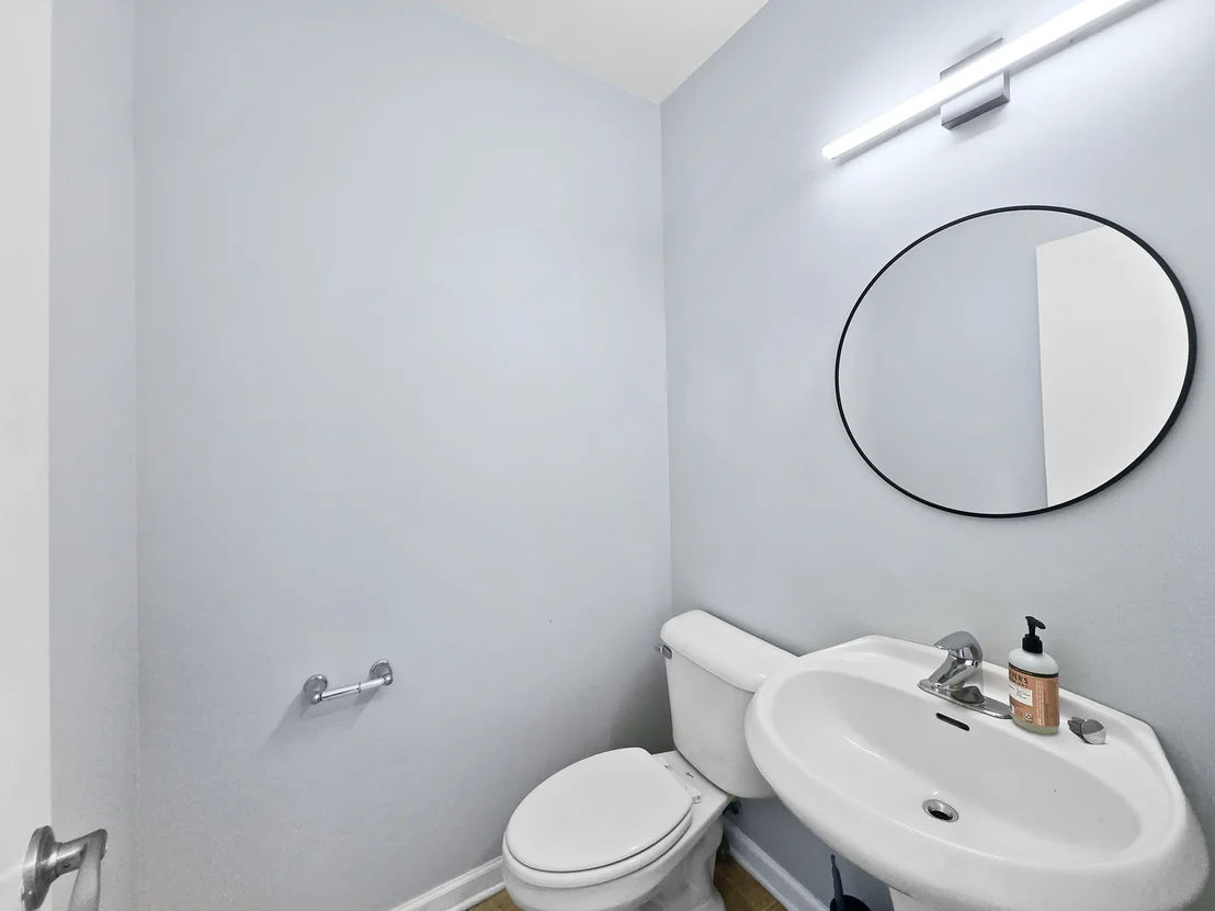 Photo of 2415 W 32nd Place