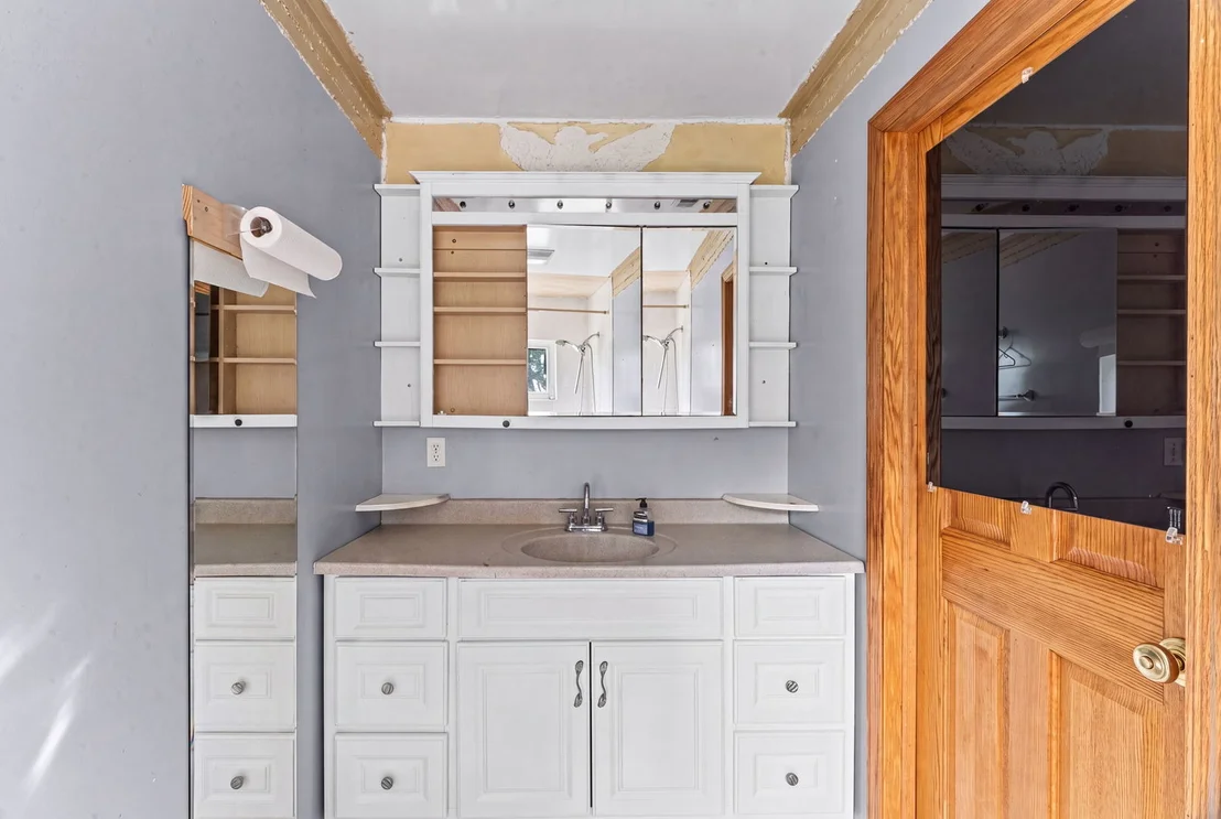 Photo of 2205 Bluebird Lane