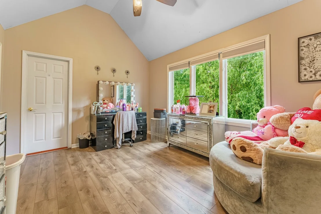 Photo of 926 Edgewood Drive
